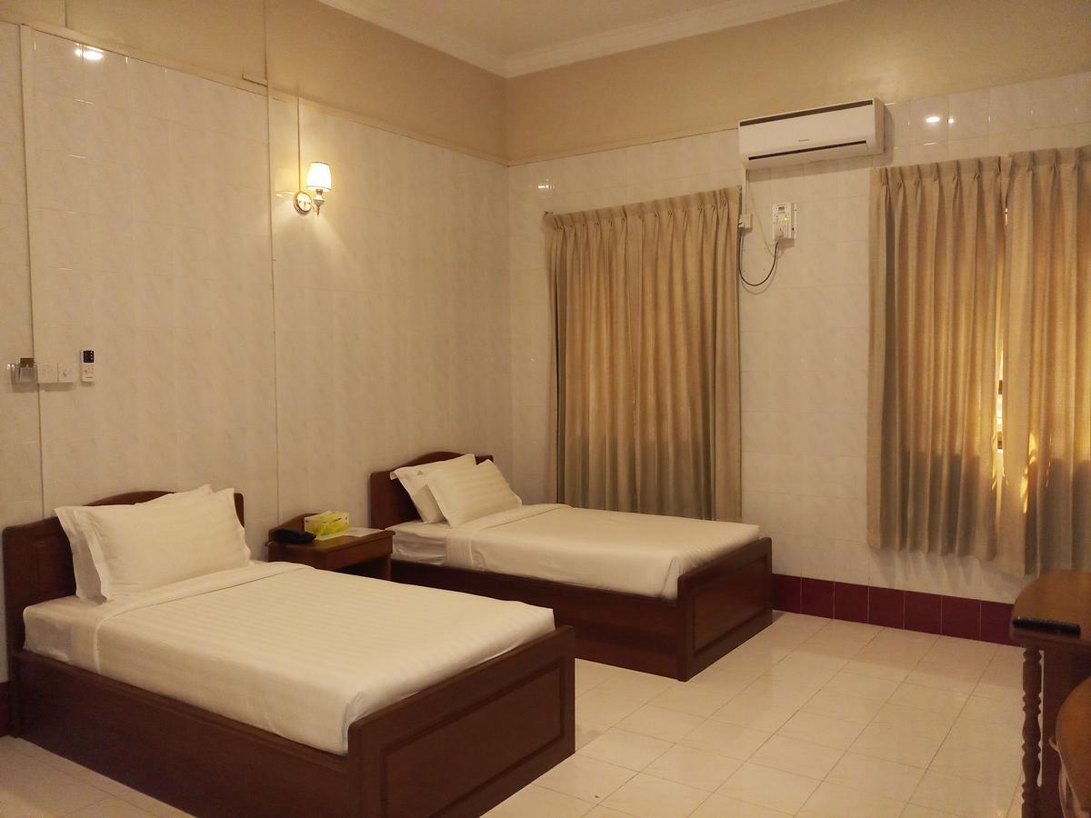 Ruby Garden Hotel Γιανγκόν Εξωτερικό φωτογραφία