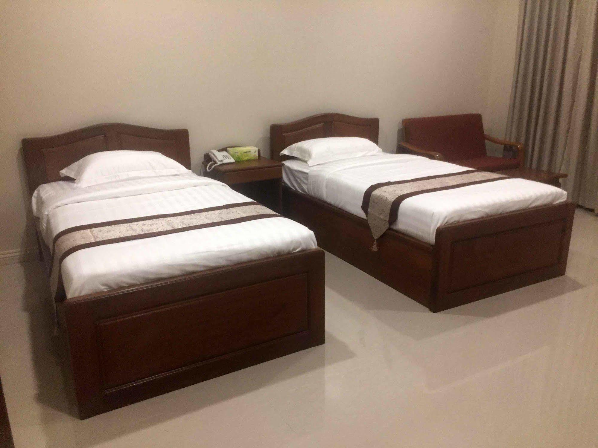 Ruby Garden Hotel Γιανγκόν Εξωτερικό φωτογραφία