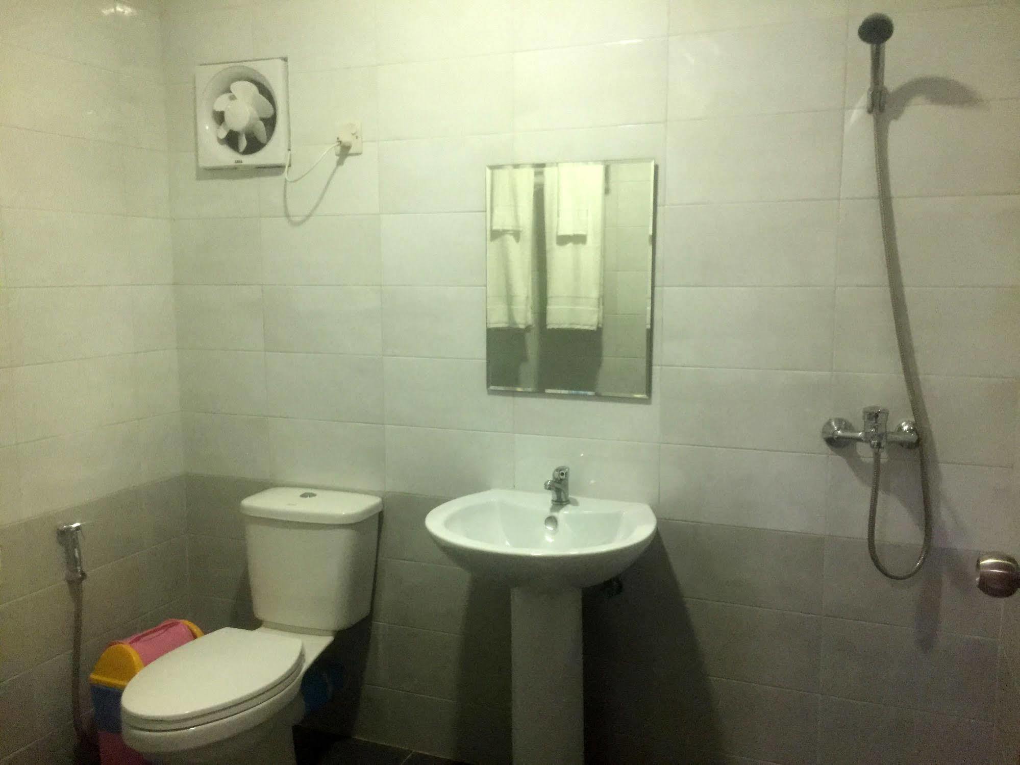 Ruby Garden Hotel Γιανγκόν Εξωτερικό φωτογραφία